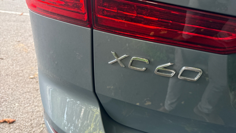 Volvo Xc60 2.0 T6 [350] RC PHEV Core Bright 5dr AWD Gtron Estate